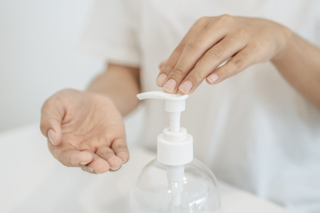 Cure thermale mesure sanitaire desinfeciton main